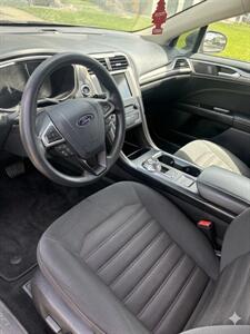 2017 Ford Fusion SE   - Photo 8 - Sacramento, CA 95823