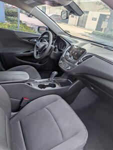 2020 Chevrolet Malibu LT   - Photo 12 - Sacramento, CA 95823