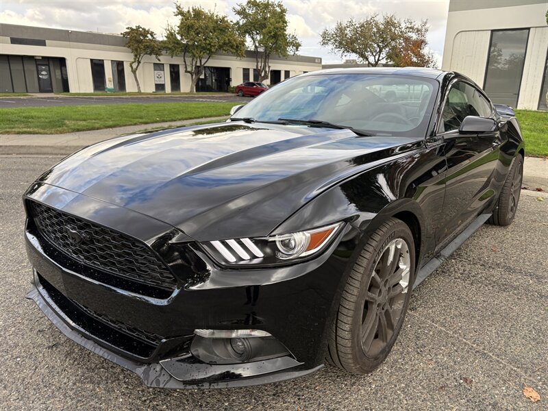 2016 Ford Mustang EcoBoost Premium  