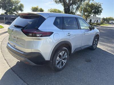 2021 Nissan Rogue SV   - Photo 5 - Sacramento, CA 95823