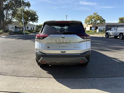 2021 Nissan Rogue SV   - Photo 4 - Sacramento, CA 95823