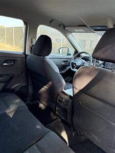 2021 Nissan Rogue SV   - Photo 11 - Sacramento, CA 95823