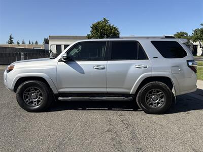 2021 Toyota 4Runner SR5 Premium   - Photo 2 - Sacramento, CA 95823