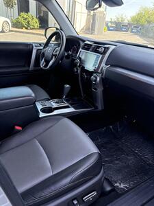 2021 Toyota 4Runner SR5 Premium   - Photo 12 - Sacramento, CA 95823