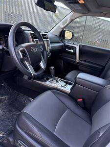 2021 Toyota 4Runner SR5 Premium   - Photo 9 - Sacramento, CA 95823