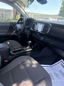 2022 Toyota Tacoma SR5 V6   - Photo 12 - Sacramento, CA 95823
