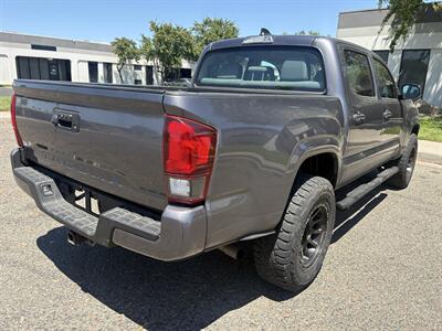 2022 Toyota Tacoma SR5 V6   - Photo 5 - Sacramento, CA 95823