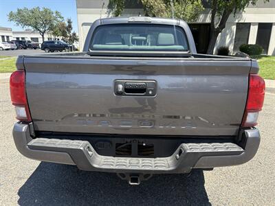 2022 Toyota Tacoma SR5 V6   - Photo 4 - Sacramento, CA 95823