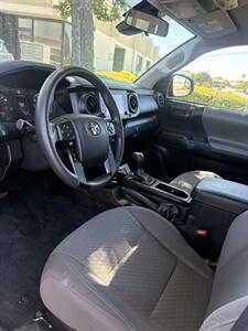 2022 Toyota Tacoma SR5 V6   - Photo 9 - Sacramento, CA 95823