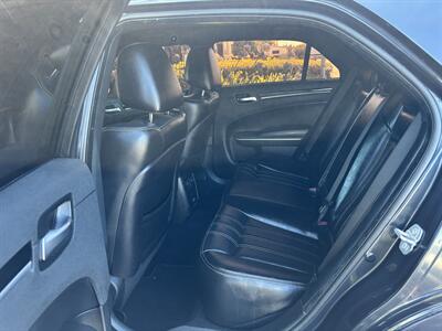 2019 Chrysler 300 Series S   - Photo 10 - Sacramento, CA 95823