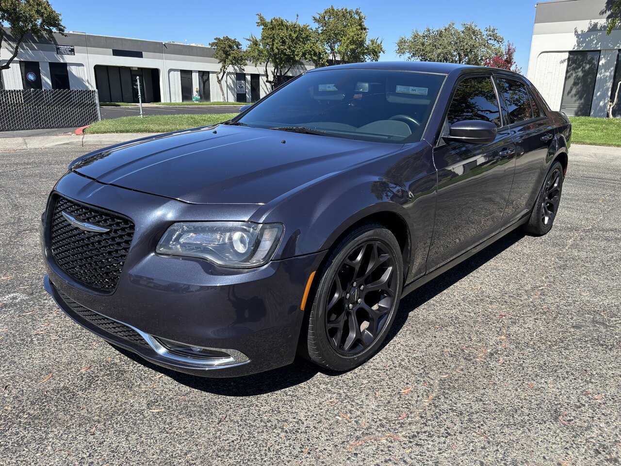 2019 Chrysler 300 Series S - Photo 1 - Sacramento, CA 95823