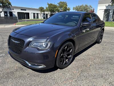 2019 Chrysler 300 Series S   - Photo 1 - Sacramento, CA 95823