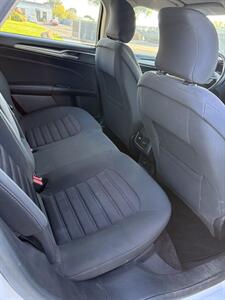 2017 Ford Fusion SE   - Photo 10 - Sacramento, CA 95823