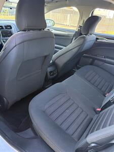 2017 Ford Fusion SE   - Photo 9 - Sacramento, CA 95823