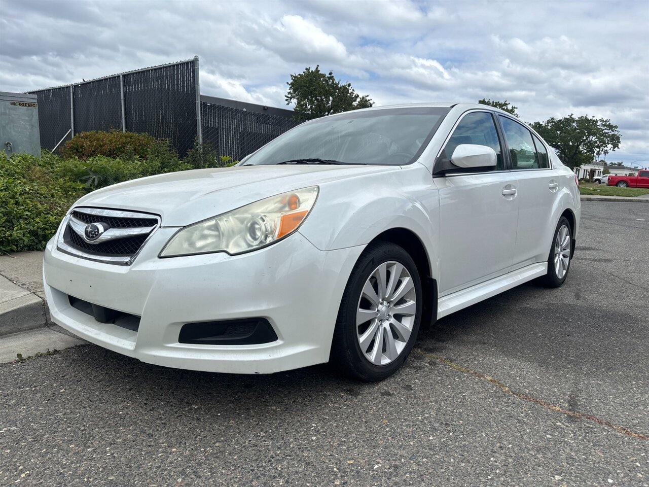 2010 Subaru Legacy 2.5i Limited - Photo 1 - Sacramento, CA 95823