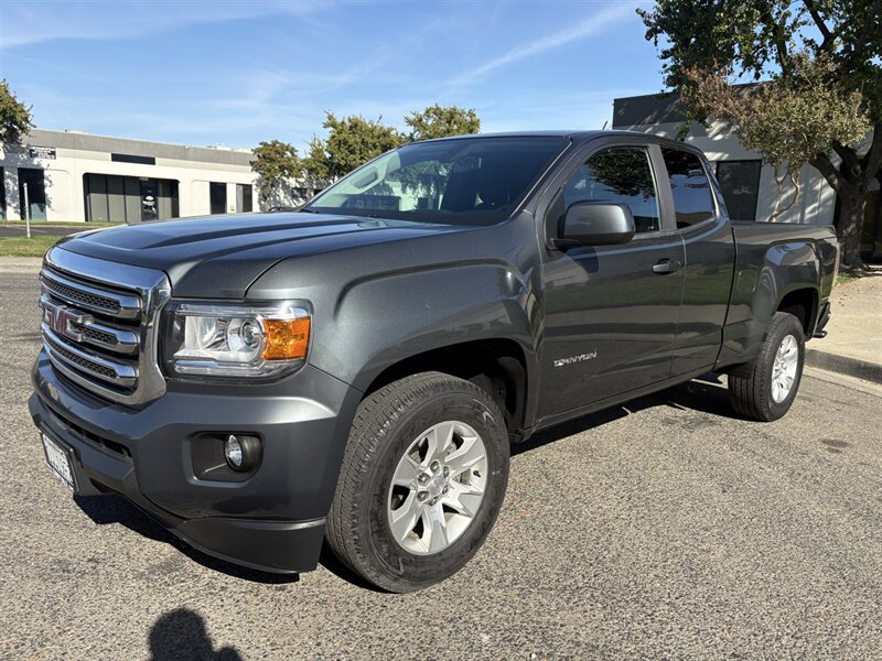 2017 GMC Canyon SLE  