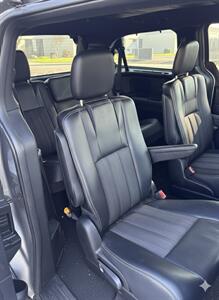 2014 Chrysler Town & Country S   - Photo 10 - Sacramento, CA 95823