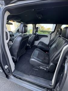 2019 Dodge Grand Caravan SXT   - Photo 11 - Sacramento, CA 95823
