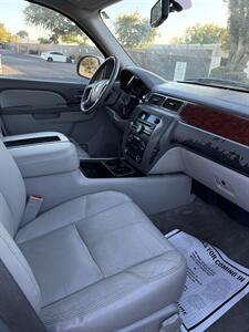 2014 GMC Yukon XL SLT   - Photo 12 - Sacramento, CA 95823