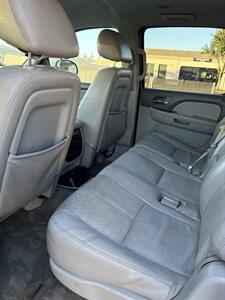 2014 GMC Yukon XL SLT   - Photo 11 - Sacramento, CA 95823