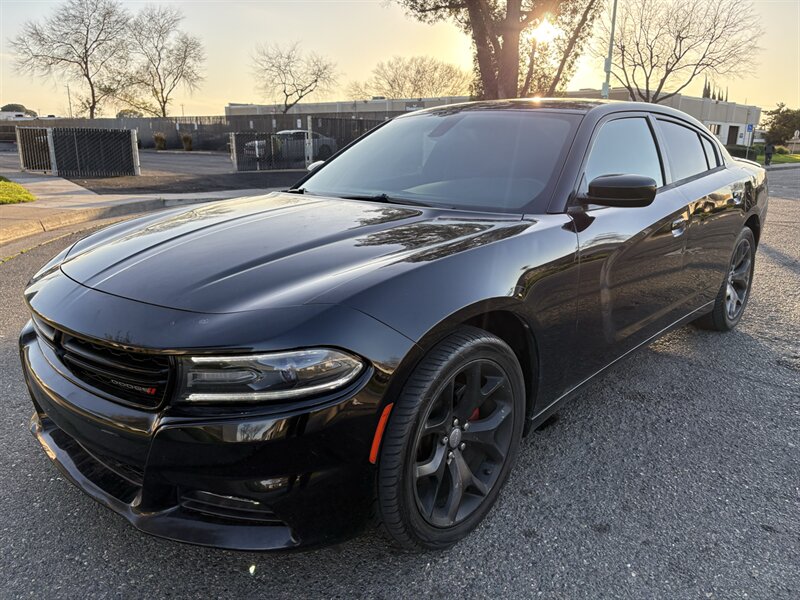 2016 Dodge Charger SXT  