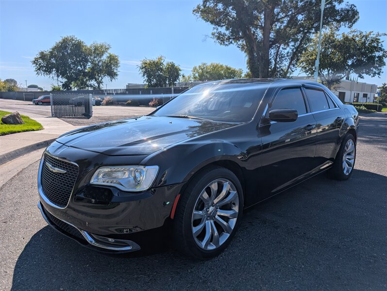 2018 Chrysler 300 Series Touring