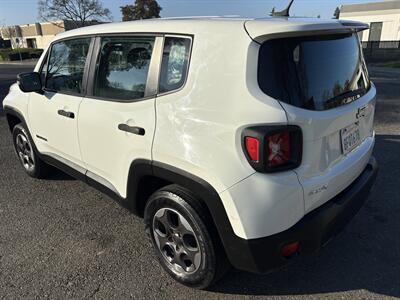 2015 Jeep Renegade Sport   - Photo 3 - Sacramento, CA 95823