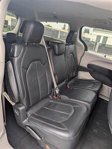 2018 Chrysler Pacifica Touring L   - Photo 11 - Sacramento, CA 95823