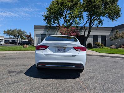 2016 Chrysler 200 Limited   - Photo 4 - Sacramento, CA 95823