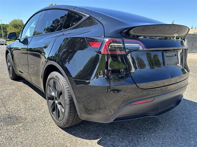 2024 Tesla Model Y   - Photo 3 - Sacramento, CA 95823