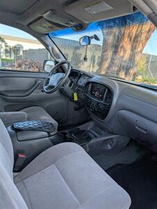 2004 Toyota Sequoia SR5   - Photo 10 - Sacramento, CA 95823