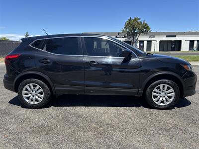 2018 Nissan Rogue Sport S   - Photo 6 - Sacramento, CA 95823