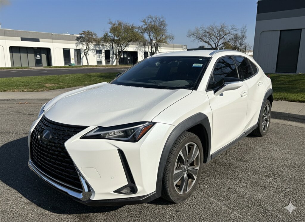 2022 Lexus UX 200   - Photo 1 - Sacramento, CA 95823