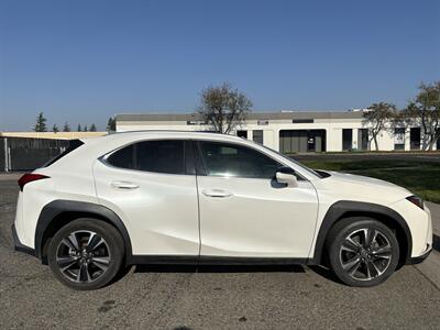 2022 Lexus UX 200   - Photo 6 - Sacramento, CA 95823