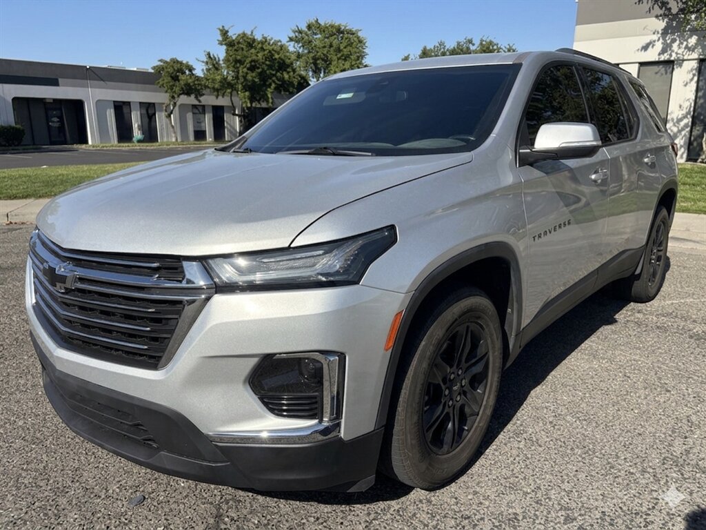 2022 Chevrolet Traverse LT Cloth   - Photo 1 - Sacramento, CA 95823
