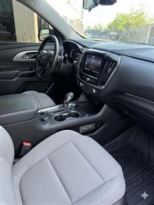 2022 Chevrolet Traverse LT Cloth - Photo 12 - Sacramento, CA 95823