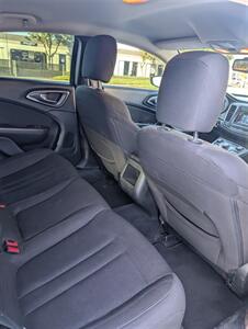 2015 Chrysler 200 Limited - Photo 11 - Sacramento, CA 95823