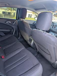 2015 Chrysler 200 Limited   - Photo 11 - Sacramento, CA 95823