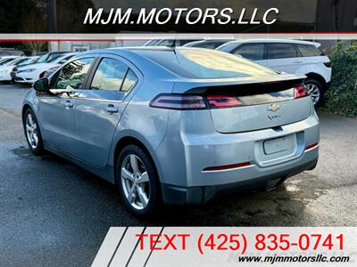 2013 Chevrolet Volt   - Photo 3 - Lynnwood, WA 98036