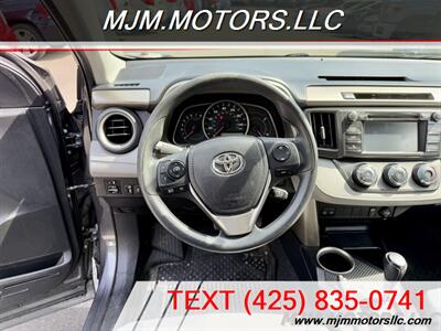 2014 Toyota RAV4 LE - Photo 17 - Lynnwood, WA 98036