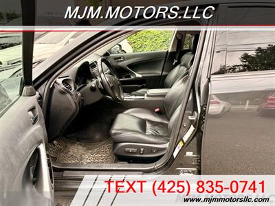 2011 Lexus IS 250   - Photo 9 - Lynnwood, WA 98036