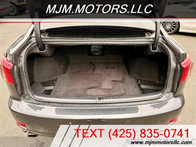 2011 Lexus IS 250   - Photo 11 - Lynnwood, WA 98036