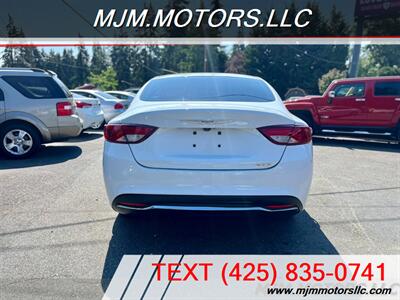 2016 Chrysler 200 LIMITED   - Photo 4 - Lynnwood, WA 98036