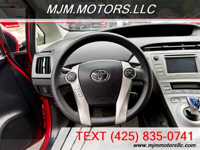 2014 Toyota Prius ONE   - Photo 17 - Lynnwood, WA 98036