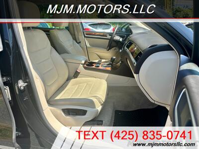 2011 Volkswagen Touareg VR6 SPORT   - Photo 19 - Lynnwood, WA 98036