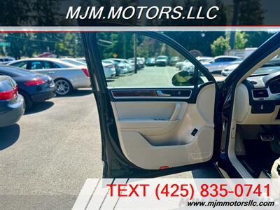 2011 Volkswagen Touareg VR6 SPORT   - Photo 32 - Lynnwood, WA 98036