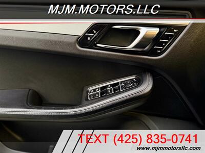 2016 Porsche Macan TURBO   - Photo 23 - Lynnwood, WA 98036