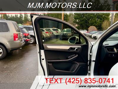2016 Porsche Macan TURBO   - Photo 30 - Lynnwood, WA 98036