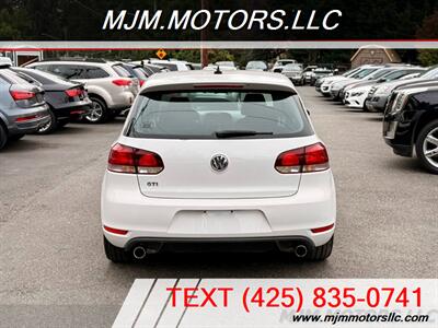 2011 Volkswagen GTI Base PZEV   - Photo 4 - Lynnwood, WA 98036