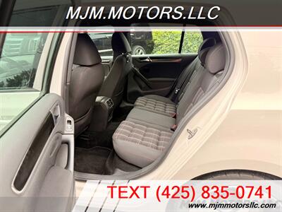 2011 Volkswagen GTI Base PZEV   - Photo 10 - Lynnwood, WA 98036